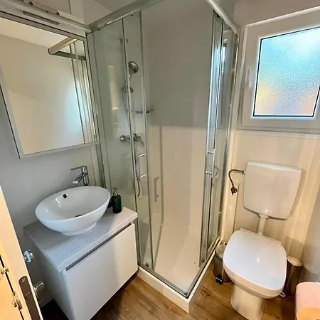 Mobile Karlo Campingplatz *