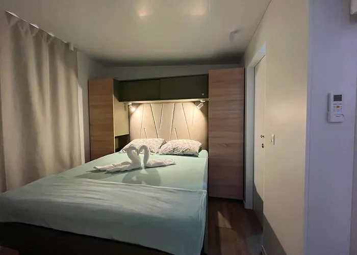 Κάμπινγκ Mobile Karlo Biograd Na Moru