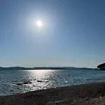 Mobile Karlo Biograd Na Moru